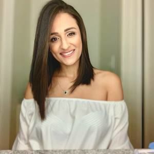 Meet your Posher, Débora